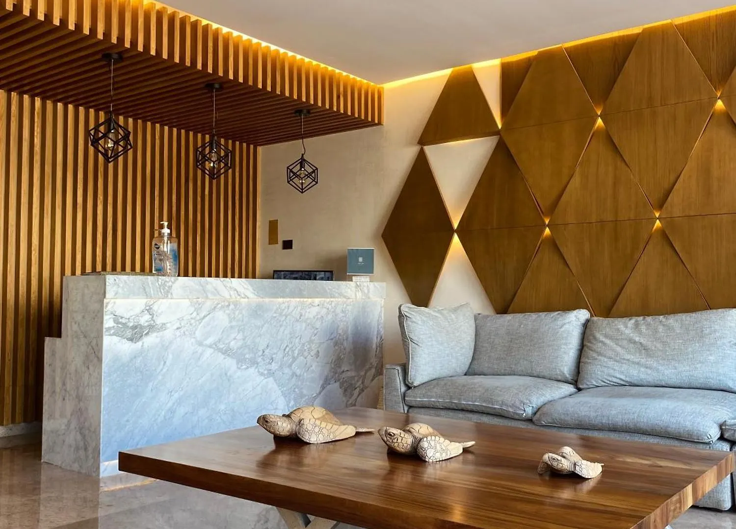 Cozy Poolside Condo Playa del Carmen Apartment