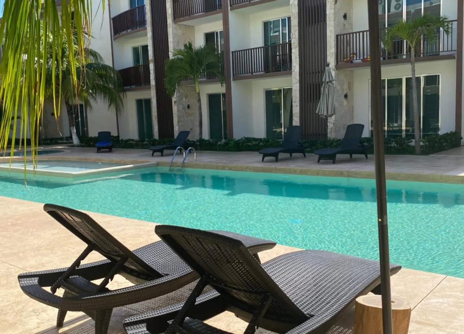 Cozy Poolside Condo Playa del Carmen