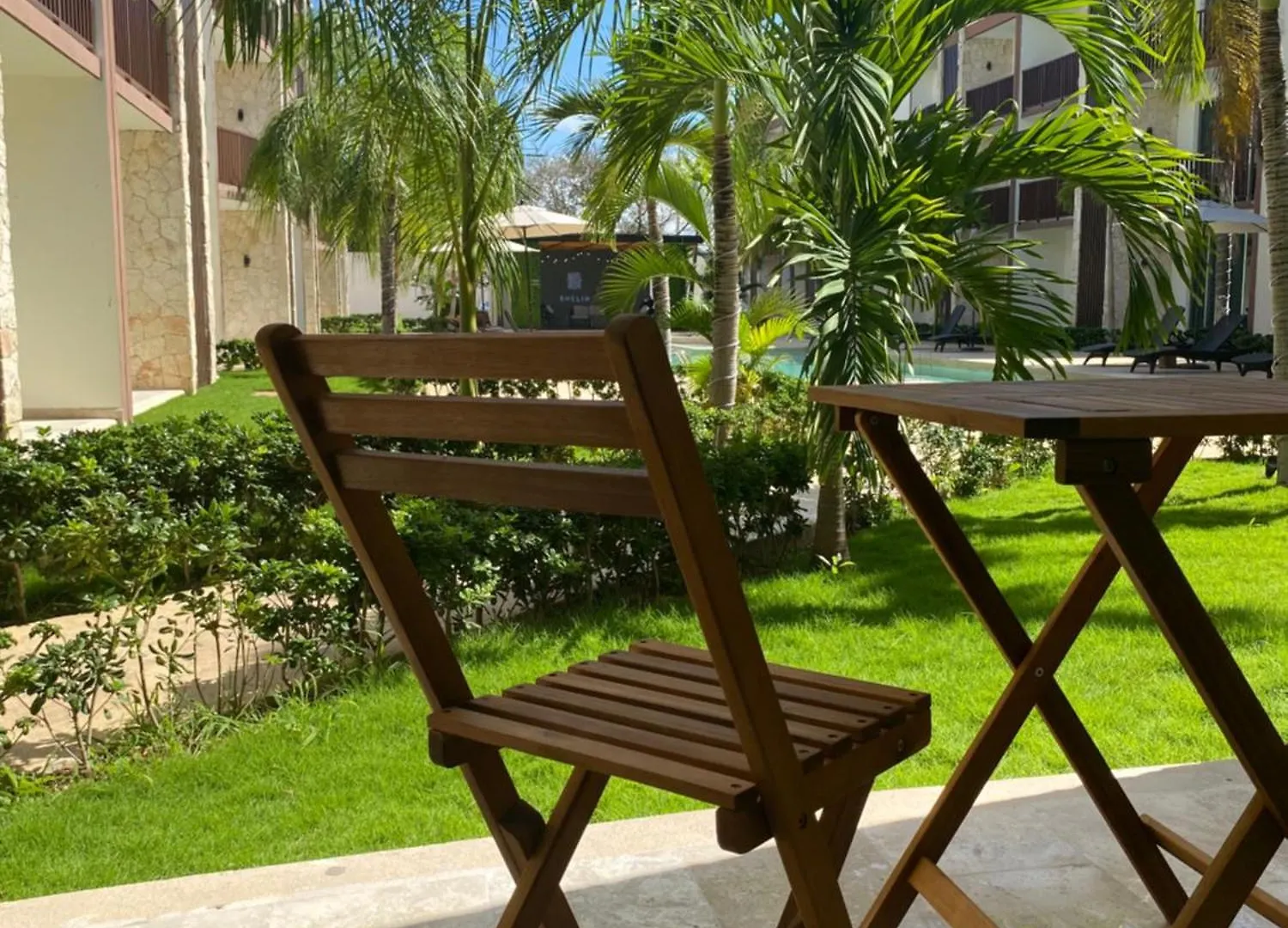 Cozy Poolside Condo Playa del Carmen Apartment