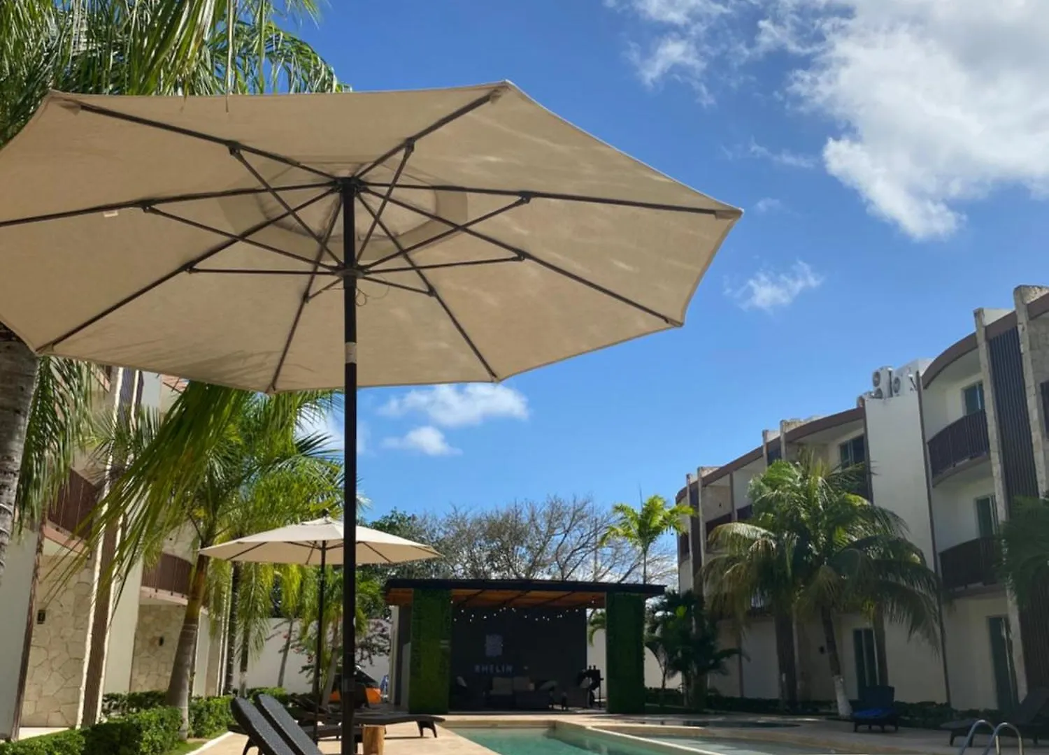 Apartment Cozy Poolside Condo Playa del Carmen