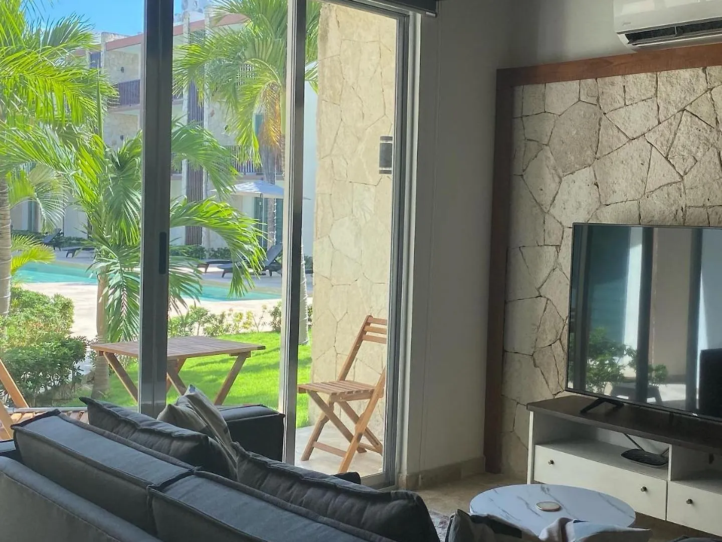 Apartment Cozy Poolside Condo Playa del Carmen